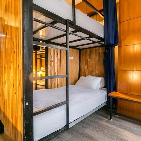 Oyo 708 The Cozi House - Homestay Хошимин Екстериор снимка